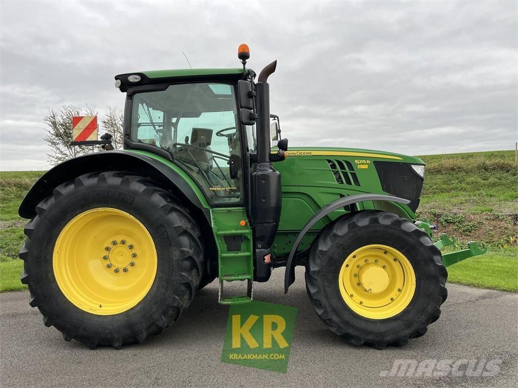 John Deere 6215R Traktory