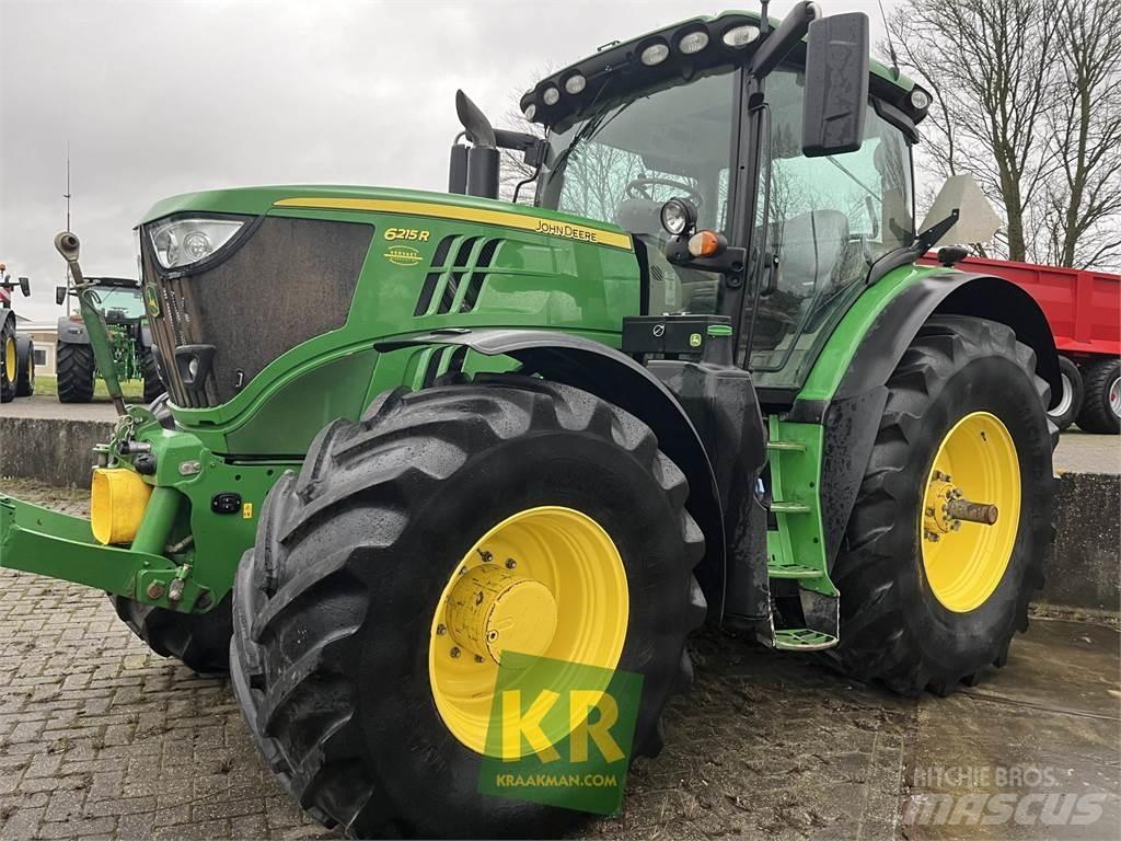 John Deere 6215R Traktory