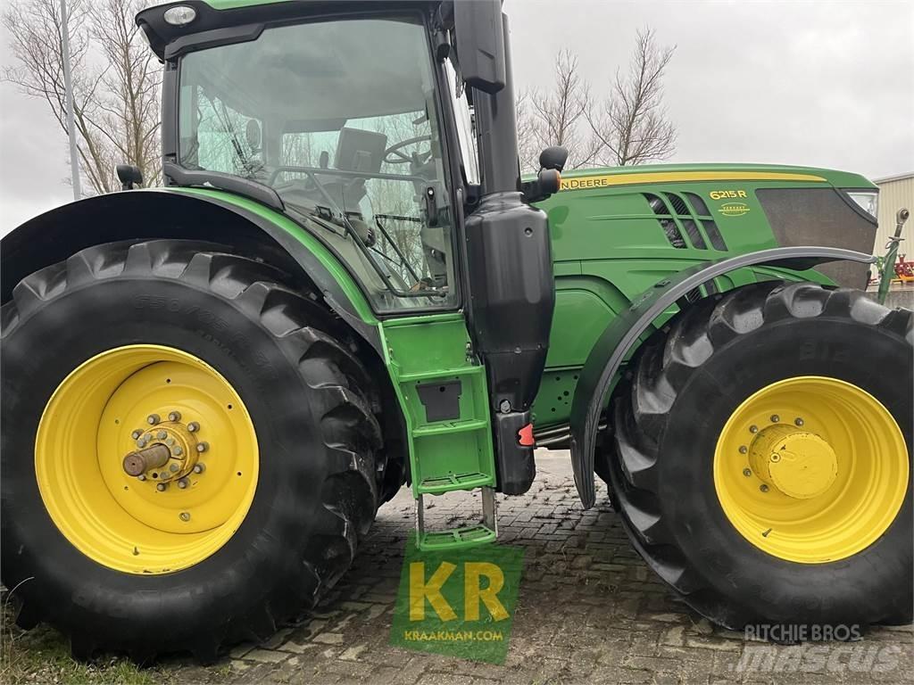 John Deere 6215R Traktory