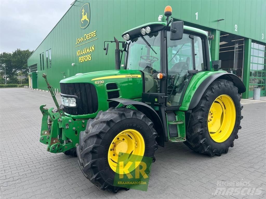 John Deere 6230 Traktory