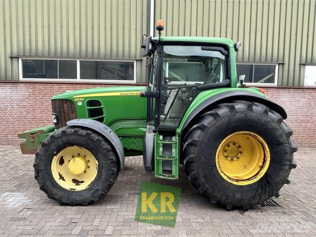John Deere 6534 Traktory