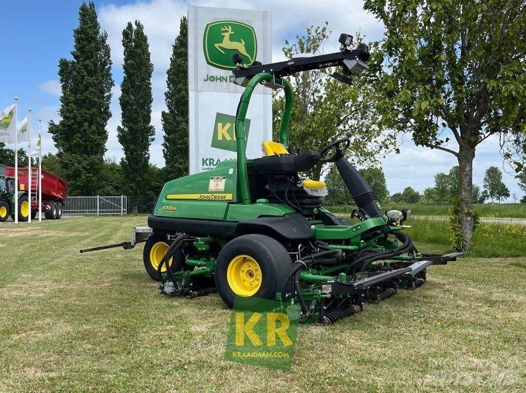 John Deere 6700A Kosačky greenov