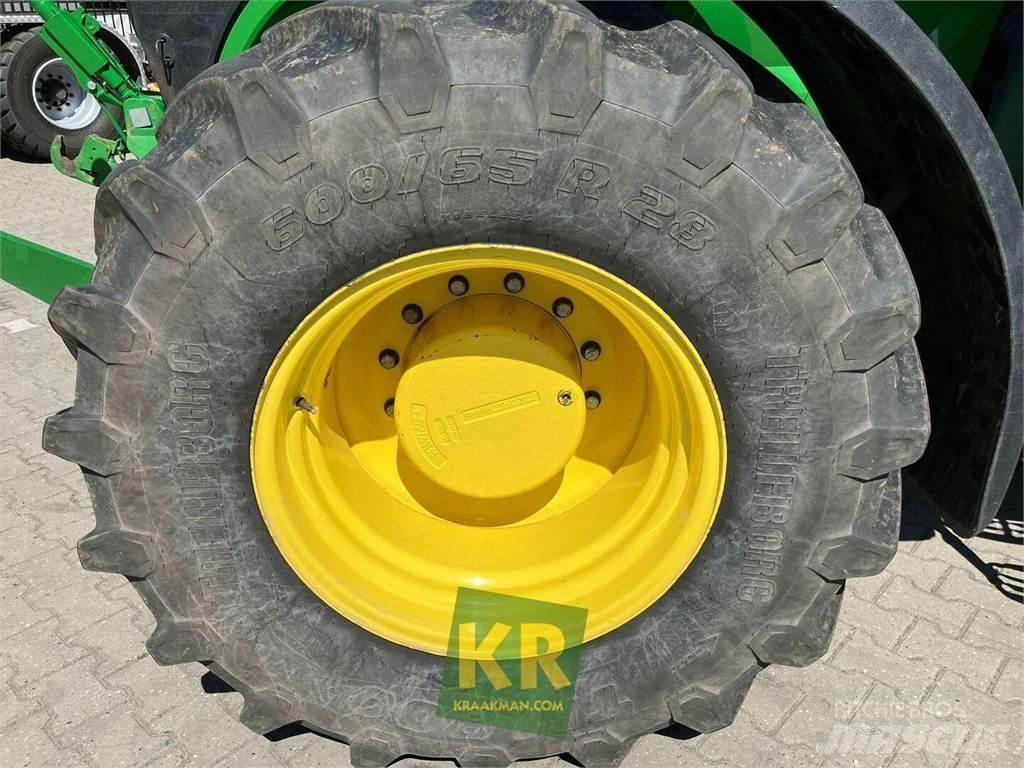 John Deere 7230R Traktory