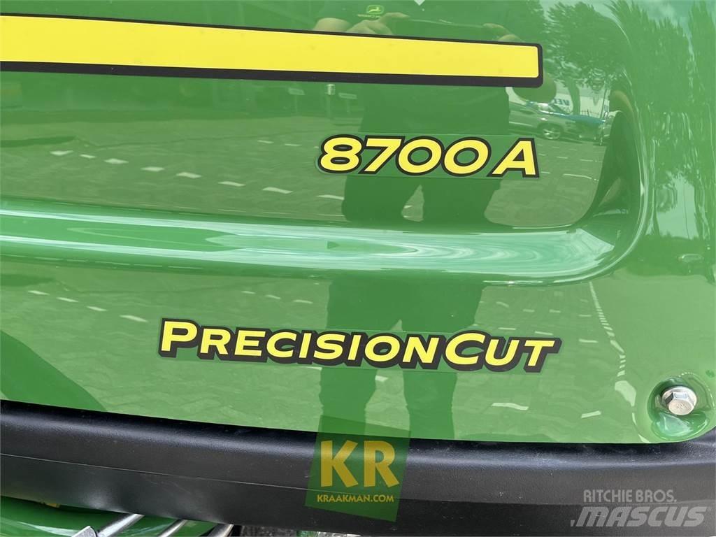 John Deere 8700A Kosačky greenov