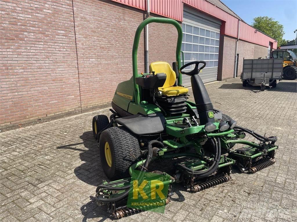 John Deere 8700A Kosačky greenov