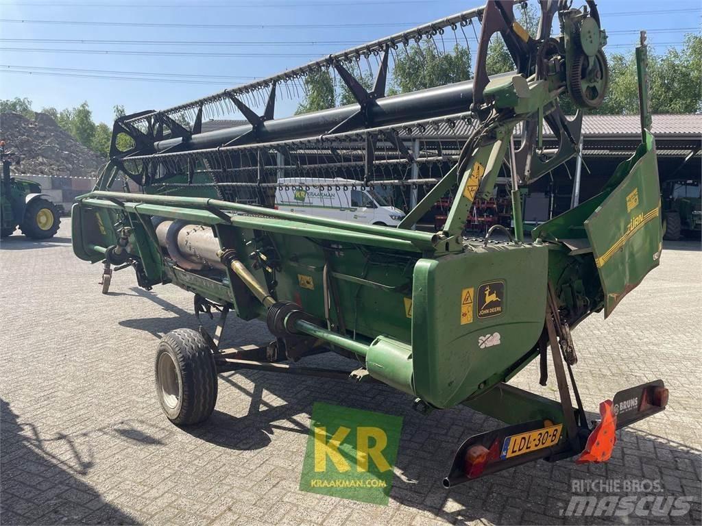 John Deere CTS Kombinované zberacie stroje