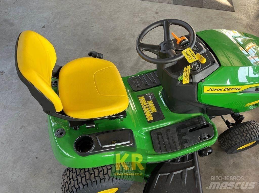 John Deere X127 Samochodné kosačky