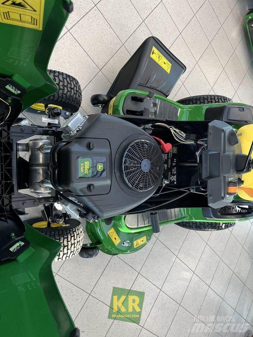 John Deere X127 Samochodné kosačky