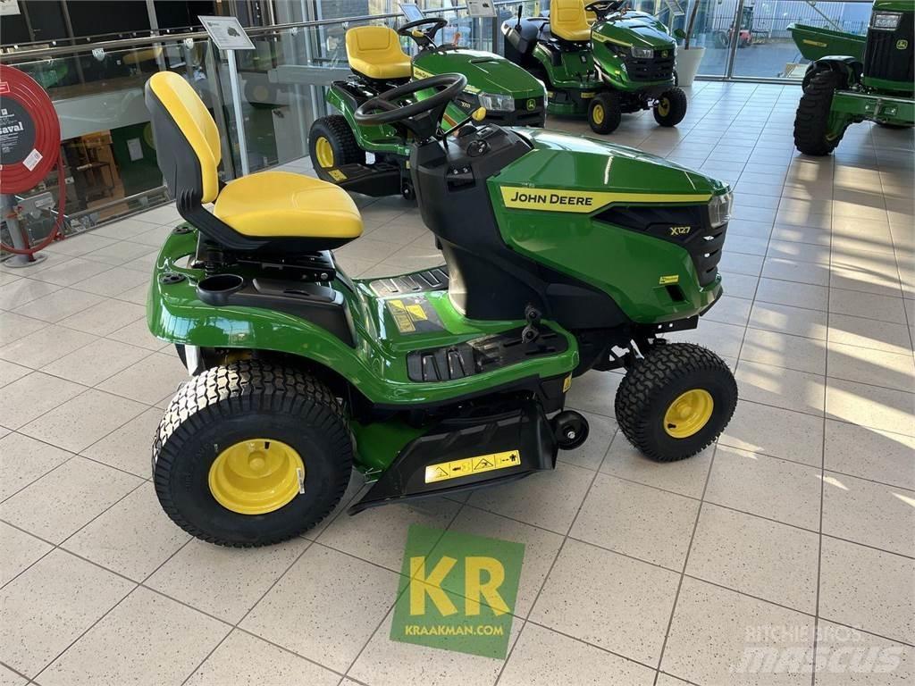John Deere X127 Samochodné kosačky