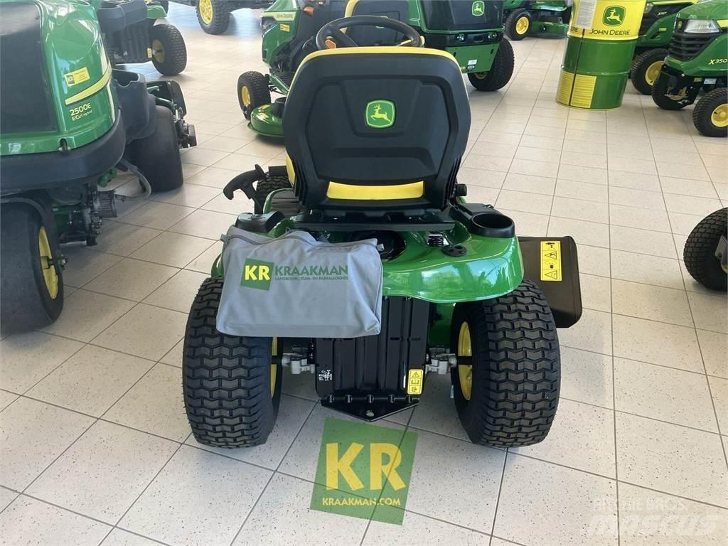 John Deere X127 Samochodné kosačky
