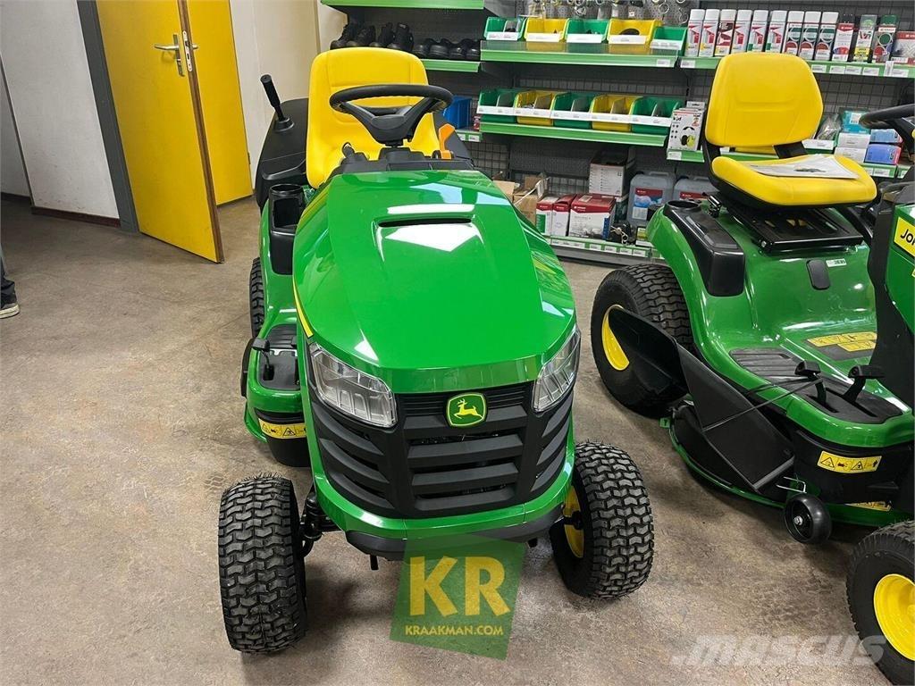 John Deere X147R Samochodné kosačky