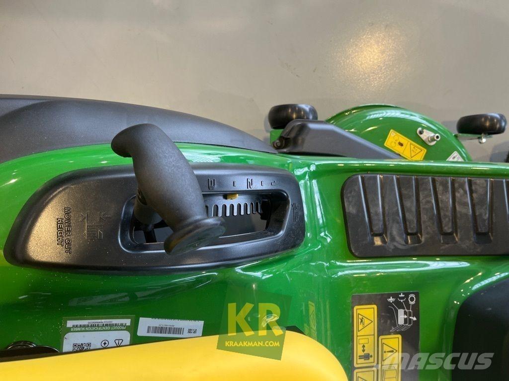 John Deere X167R Samochodné kosačky