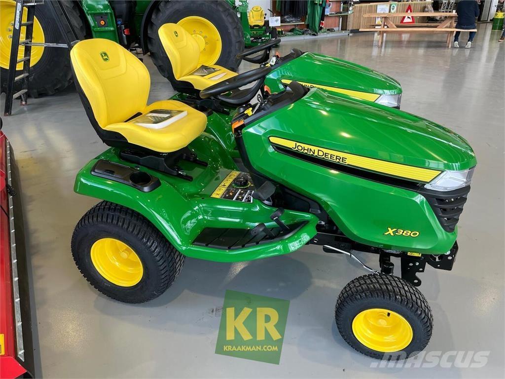 John Deere X380 Samochodné kosačky