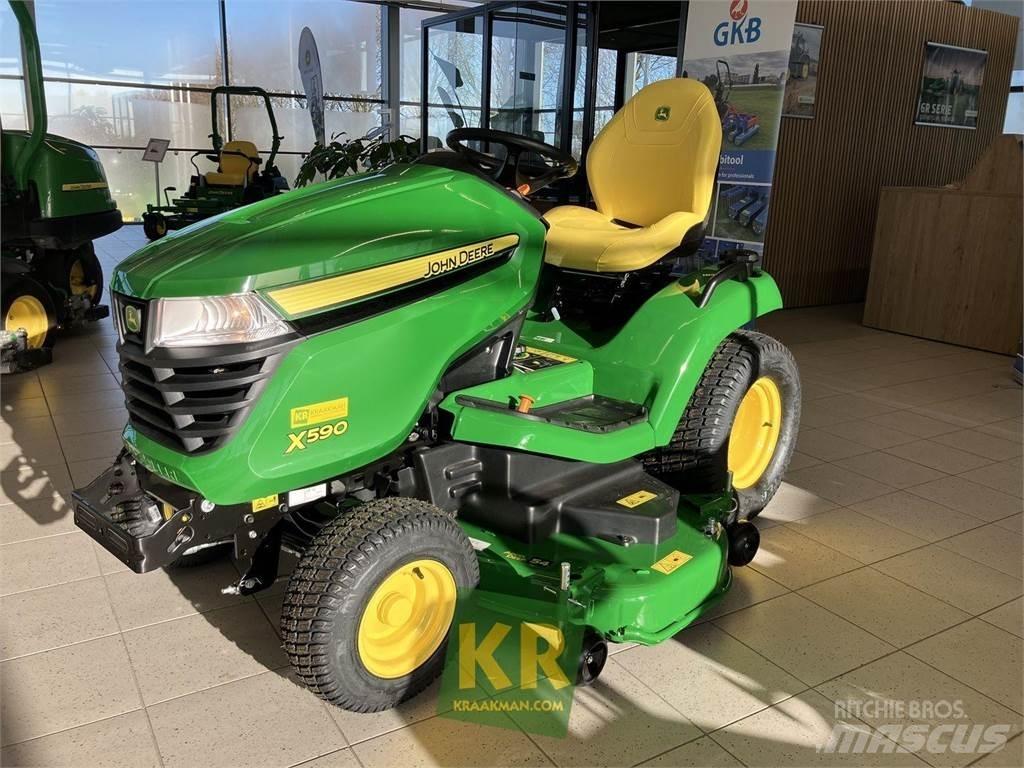 John Deere X590 Samochodné kosačky
