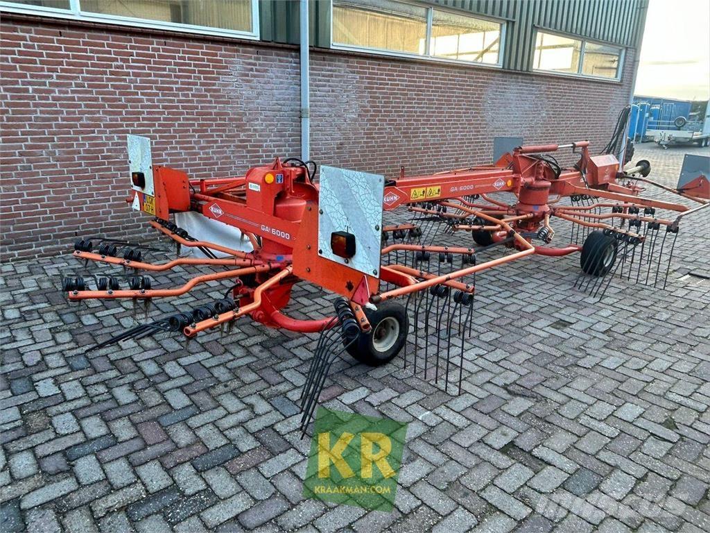 Kuhn GA 6000 Obracače a zhrabovače sena