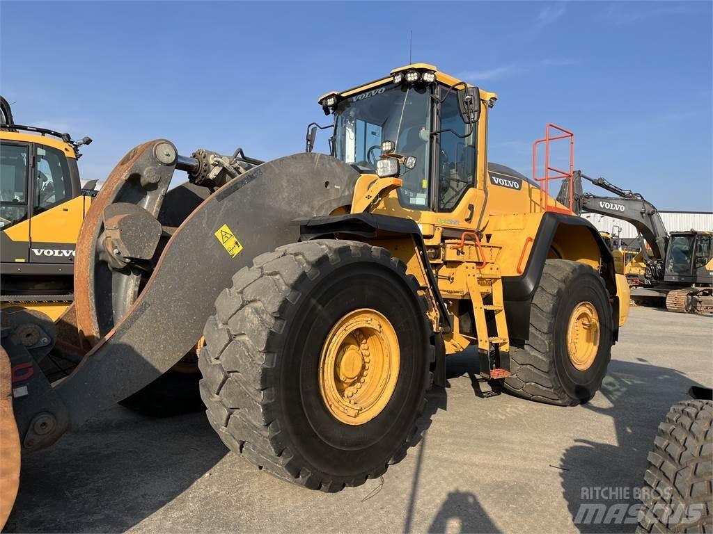 Volvo L250H Kolesové nakladače