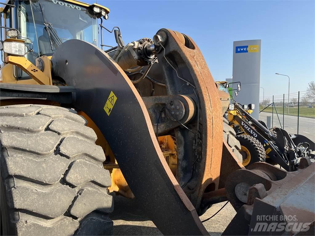 Volvo L250H Kolesové nakladače
