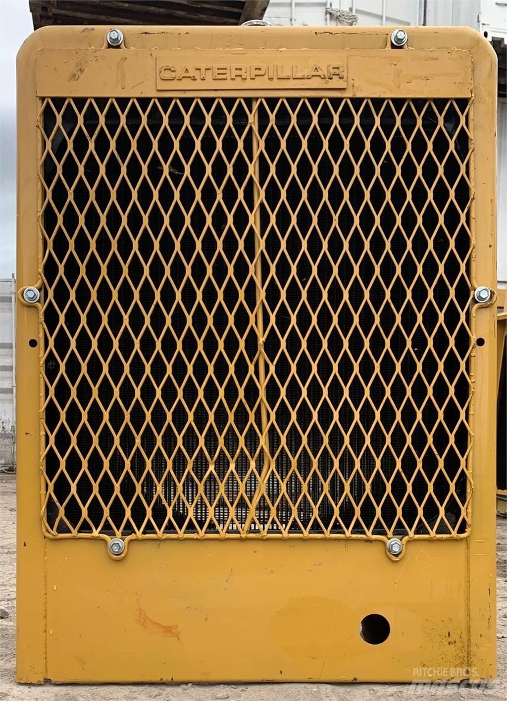 CAT 3304 Radiátory