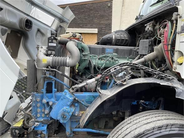 Volvo VNL64T630 Ťahače