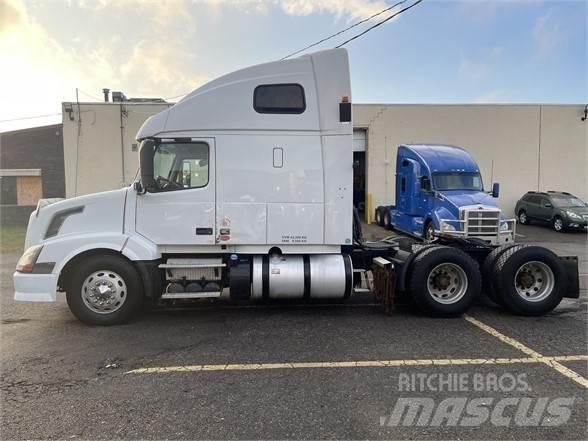Volvo VNL64T670 Ťahače