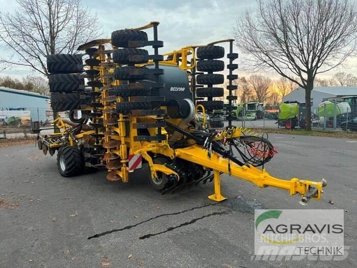 Bednar OMEGA OO 6000 Mechanické sejačky