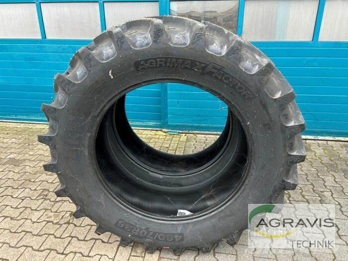 BKT 480/70-R38 Pneumatiky, kolesá a ráfiky