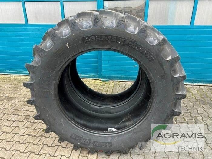 BKT 480/70-R38 Pneumatiky, kolesá a ráfiky