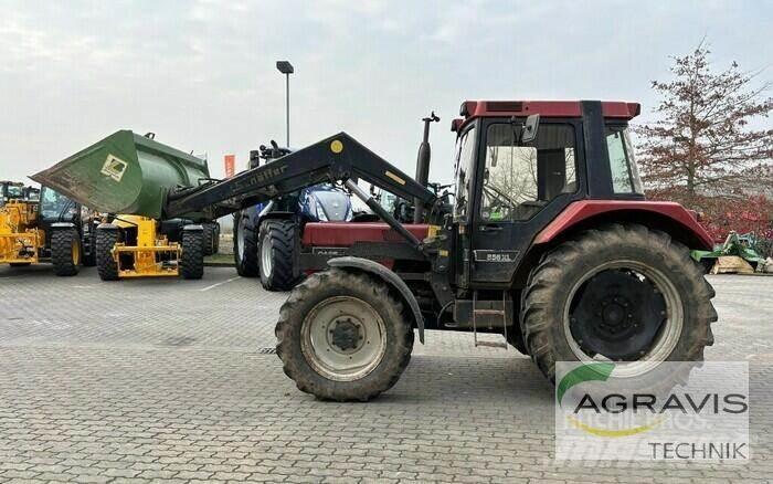 Case IH 856 XL Traktory