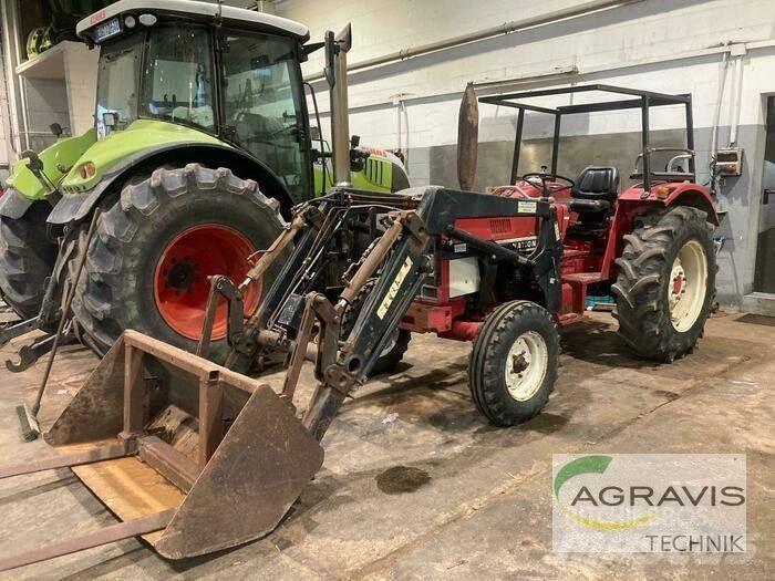 Case IH IHC 633 Traktory