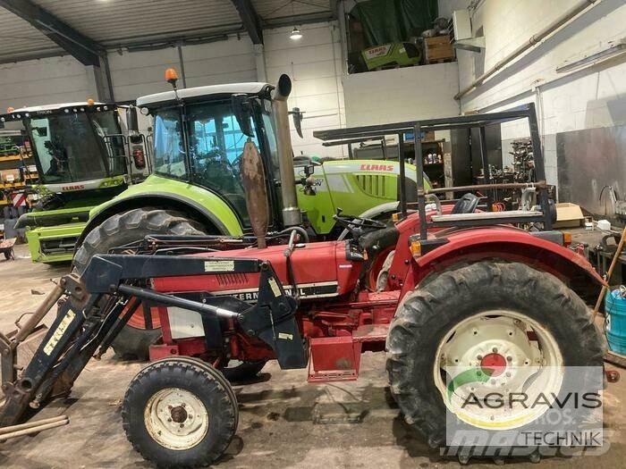 Case IH IHC 633 Traktory