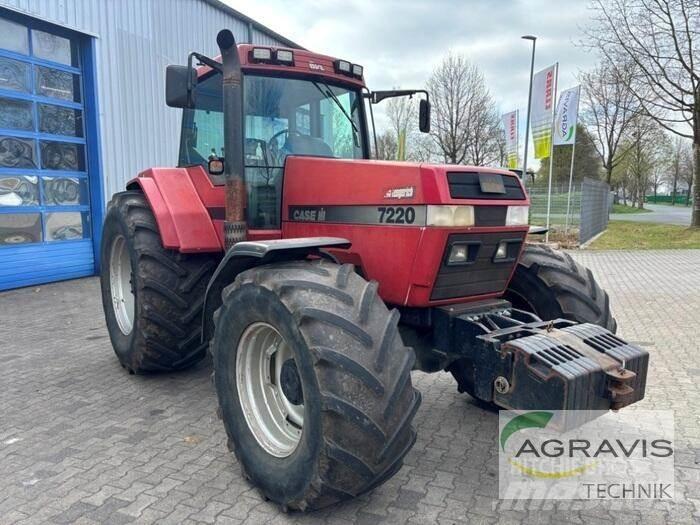 Case IH MAGNUM 225 Traktory