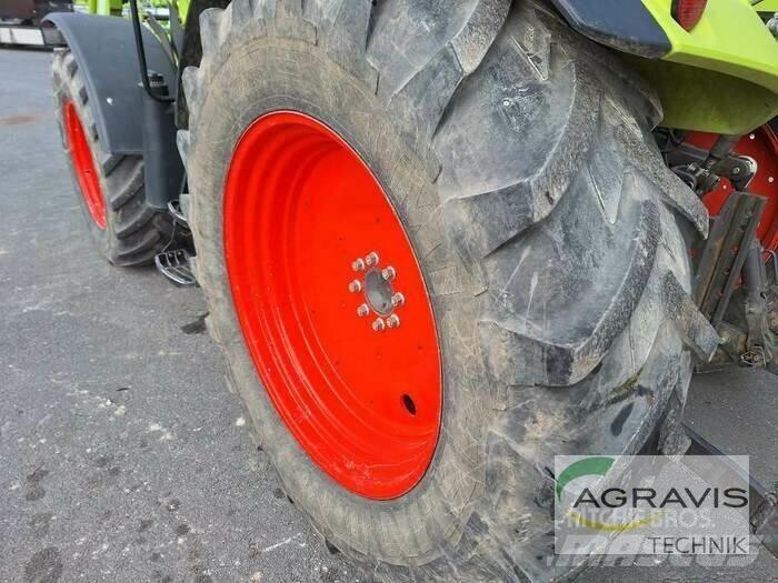 CLAAS ARION 420 Traktory