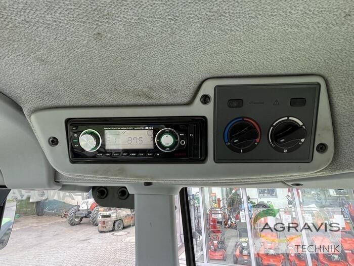 CLAAS ARION 420 Traktory