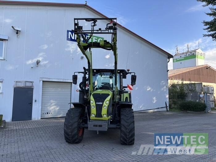 CLAAS ARION 510 CIS Traktory