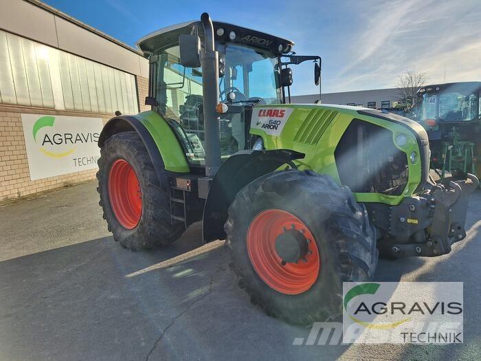 CLAAS ARION 640 CEBIS Traktory