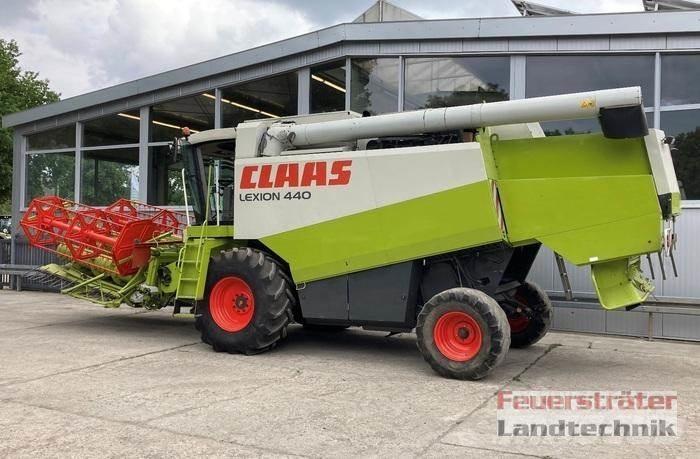 CLAAS LEXION 440 AC Kombinované zberacie stroje
