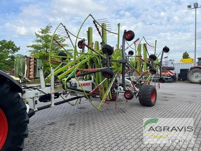 CLAAS LINER 4000 Obracače a zhrabovače sena