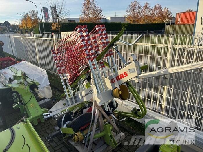 CLAAS LINER 420 Obracače a zhrabovače sena