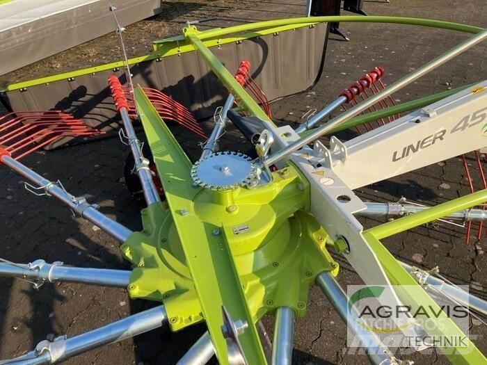 CLAAS LINER 450 Obracače a zhrabovače sena