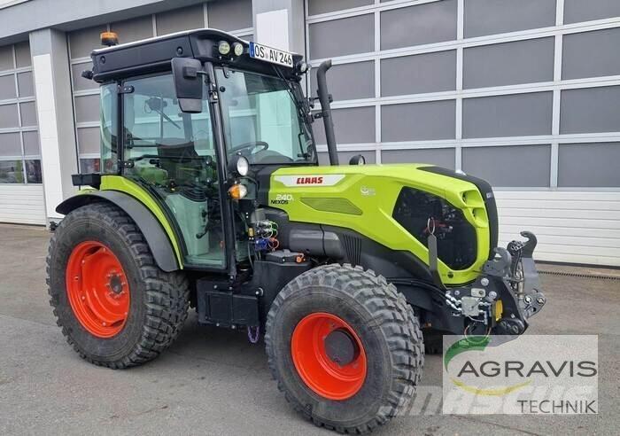 CLAAS NEXOS 240 L Traktory