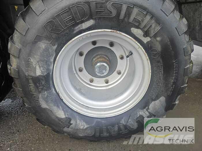 CLAAS QUANTUM 3500 P Samozberacie vozy