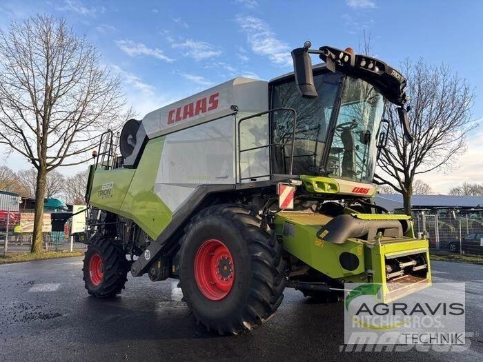 CLAAS TRION 650 Kombinované zberacie stroje