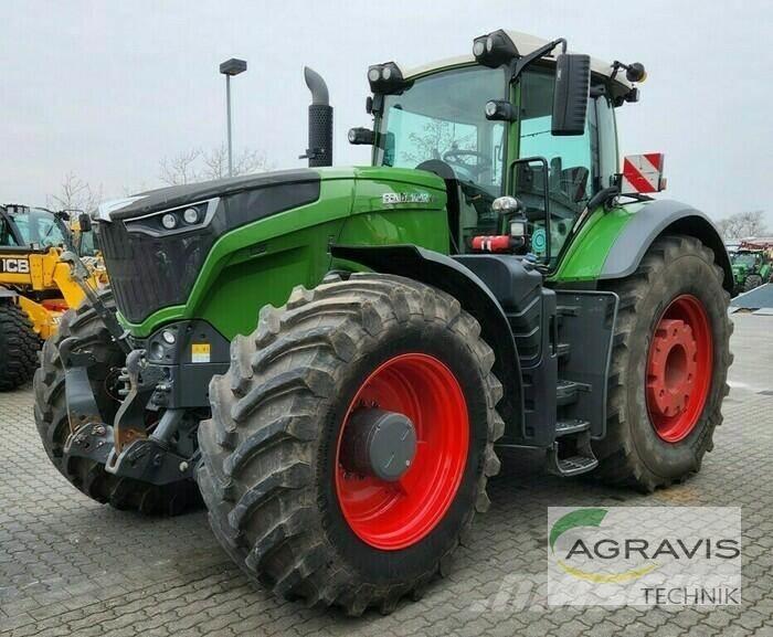 Fendt 1042 VARIO S4 Traktory