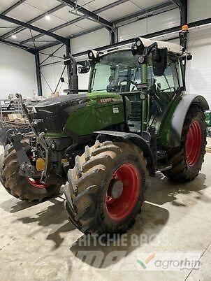 Fendt 211 VARIO Traktory