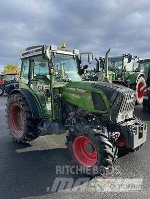 Fendt 211F Traktory