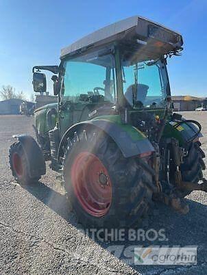 Fendt 211P Traktory