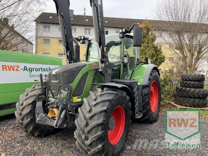 Fendt 718 Vario Traktory