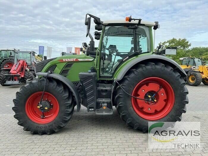 Fendt 724 VARIO GEN-6 Traktory
