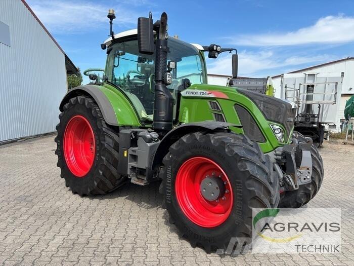 Fendt 724 VARIO S4 Traktory