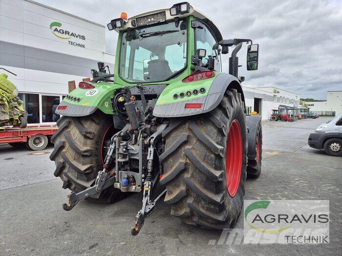 Fendt 724 VARIO S4 Traktory